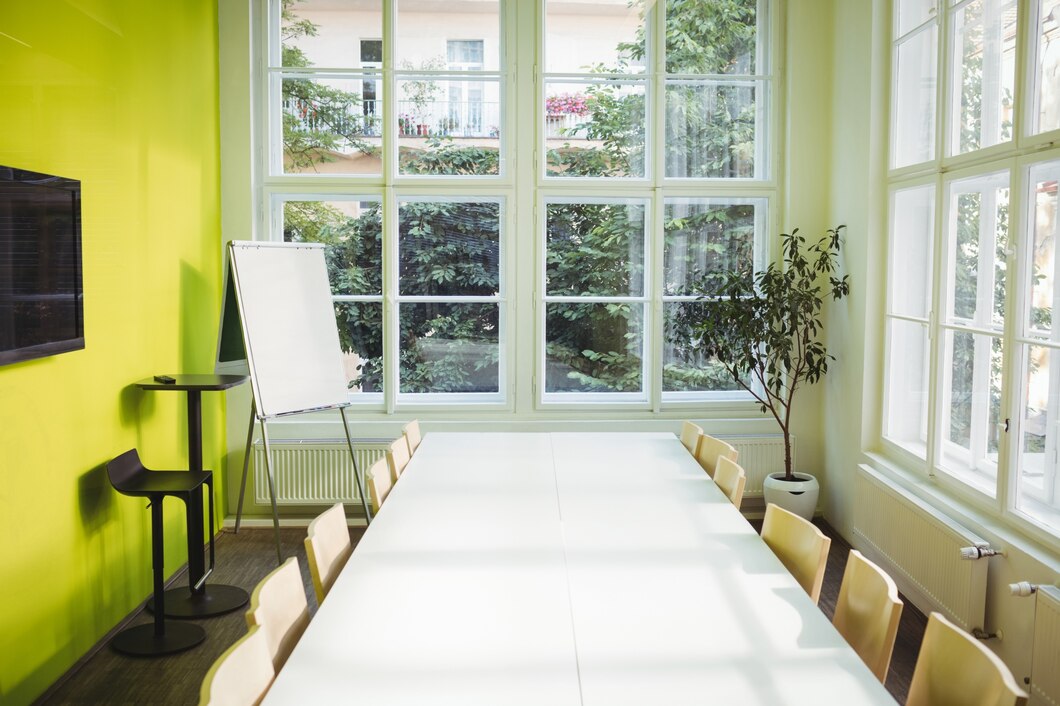 business-meeting-room-office_1170-1952.jpg